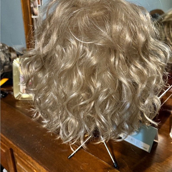 New Sweet Talk luxury wig - Picture 2 of 5